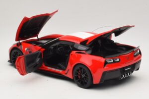 Chevrolet Corvette C7 Grand Sport Rot mit Weißen Streifen AUTOart 1:18 71274 Komposit — Bild 5 von 8