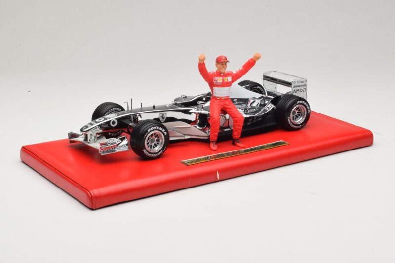Ferrari F2004 #1 M. Schumacher Six Time World Champion 2004 Chrom Silber Hot Wheels 1:18 C7332 Druckguss