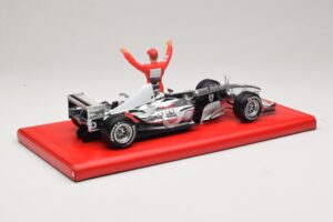 Ferrari F2004 #1 M. Schumacher Six Time World Champion 2004 Chrom Silber Hot Wheels 1:18 C7332 Druckguss — Bild 2 von 6