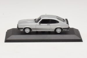 Ford Capri RS Mk1 Silber Minichamps 1:43 430085804 Druckguss