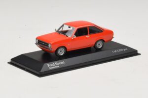 Ford Escort Mk2 Spanish Red Minichamps 1:43 400084100 Druckguss — Bild 2 von 4
