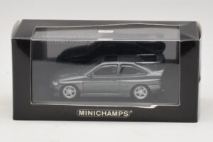 Ford Escort RS Cosworth Dunkelgrün Metallic Minichamps 1:43 430086300 Druckguss — Bild 4 von 4