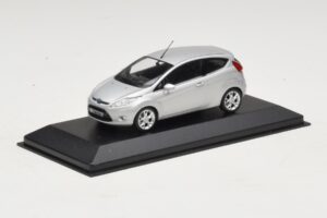 Ford Fiesta Mk7 Moondust Silver Metallic Minichamps 1:43 403088003 Druckguss — Bild 2 von 4