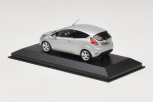 Ford Fiesta Mk7 Moondust Silver Metallic Minichamps 1:43 403088003 Druckguss — Bild 3 von 4