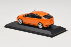 Ford Focus ST Mk2 Electric Orange Ersatzverpackung Minichamps 1:43 400087302-R1 Druckguss — Bild 3 von 4