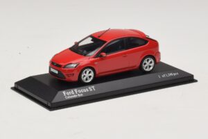 Ford Focus ST Mk2 Rot Minichamps 1:43 400087301 Druckguss — Bild 2 von 4