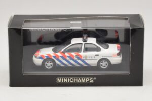 Ford Mondeo Mk1 Limousine Polizei Minichamps 1:43 433082091 Druckguss — Bild 4 von 4