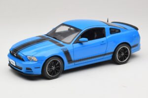 Ford Mustang Boss 302 S197 Blau Shelby Collectibles 1:18 25414S Druckguss
