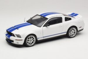 Ford Shelby Cobra GT500 Concept Weiß mit Blauem Streifen AUTOart 1:18 73052 Druckguss