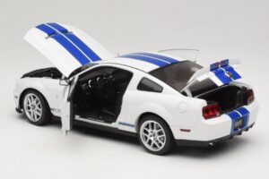 Ford Shelby Cobra GT500 Concept Weiß mit Blauem Streifen AUTOart 1:18 73052 Druckguss — Bild 5 von 8