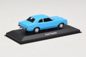 Ford Taunus TC Coupé Hellblau Maxichamps 1:43 940081301 Druckguss — Bild 2 von 4