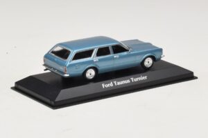 Ford Taunus TC Turnier Blue Metallic Maxichamps 1:43 940081311 Druckguss — Bild 2 von 4