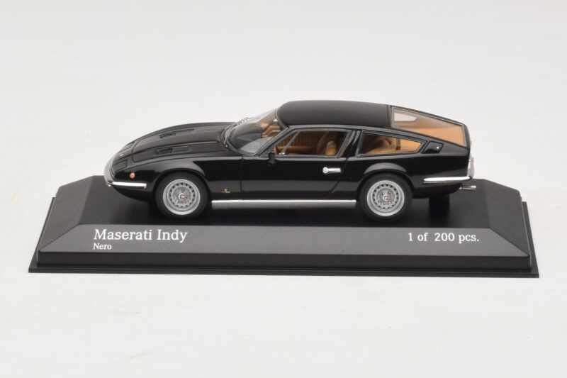 Maserati Indy Schwarz Minichamps 1:43 Maserati Indy Schwarz Minichamps 1:43 437123121 Druckguss
