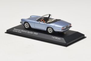 Maserati Mistral Spyder Light Blue Metallic Minichamps 1:43 437123432 Druckguss — Bild 3 von 4