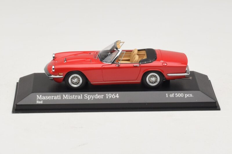 Maserati Mistral Spyder Rot Minichamps 1:43 Maserati Mistral Spyder Rot Minichamps 1:43 437123430 Druckguss
