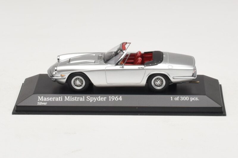 Maserati Mistral Spyder Silber Minichamps 1:43 Maserati Mistral Spyder Silber Minichamps 1:43 437123431 Druckguss