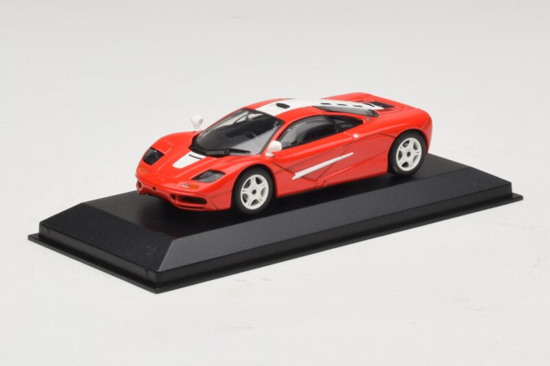 McLaren F1 Rot Mit Weißen Streifen Minichamps 1:43 McLaren F1 Rot Mit Weißen Streifen Minichamps 1:43 MCLAREN005 Druckguss