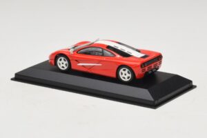 McLaren F1 Rot Mit Weißen Streifen Minichamps 1:43 MCLAREN005 Druckguss — Bild 2 von 4