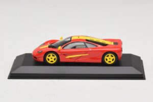 McLaren F1 Rot Mit Gelben Streifen Minichamps 1:43 MCLAREN006 Druckguss — Bild 3 von 4