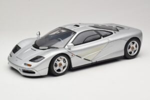McLaren F1 Silber Minichamps 1:12 530133123 Druckguss