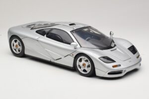 McLaren F1 Silber Minichamps 1:12 530133123 Druckguss — Bild 6 von 8