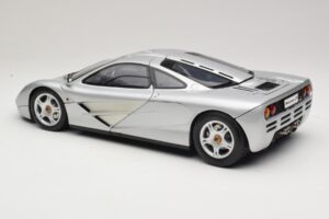 McLaren F1 Silber Minichamps 1:12 530133123 Druckguss — Bild 7 von 8