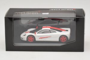 McLaren F1 Weiß Mit Roten Streifen Minichamps 1:43 MCLAREN003 Druckguss — Bild 3 von 4
