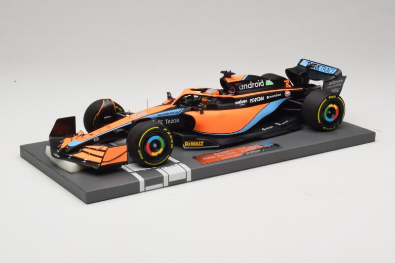 McLaren MCL36 #3 D. Ricciardo Bahrain GP 2022 Minichamps 1:18 537221803 Druckguss