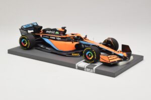 McLaren MCL36 #3 D. Ricciardo Bahrain GP 2022 Minichamps 1:18 537221803 Druckguss — Bild 7 von 7