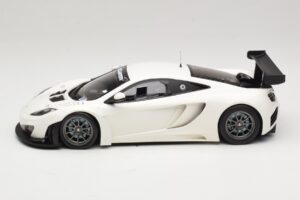 McLaren MP4-12C GT3 Weiß 2013 Minichamps 1:18 151121394 Druckguss — Bild 3 von 6