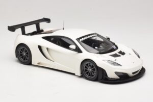 McLaren MP4-12C GT3 Weiß 2013 Minichamps 1:18 151121394 Druckguss — Bild 4 von 6