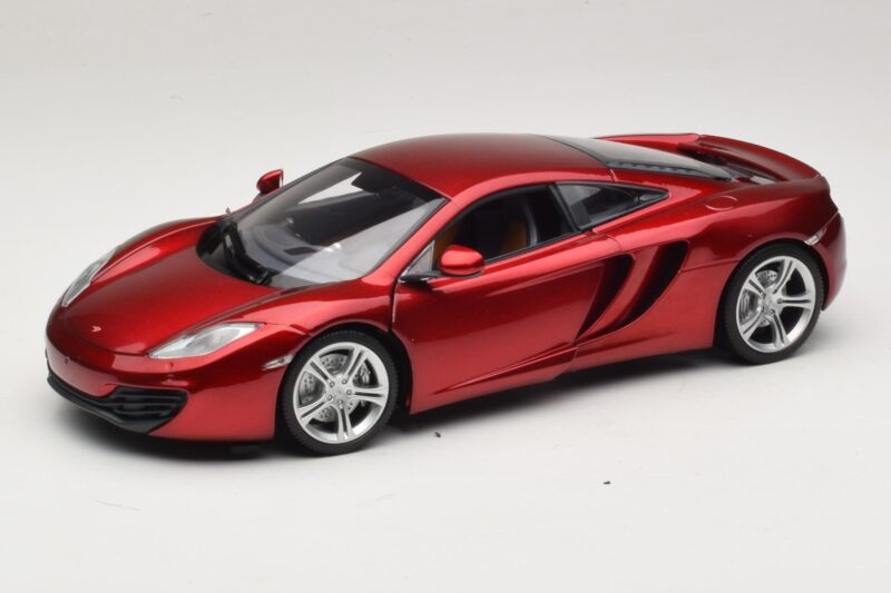 McLaren MP4-12C Rot Metallic Minichamps 1:18 110133022 Druckguss