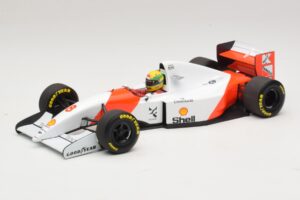 McLaren MP4/8 Ford #8 A. Senna Winner Japanese GP 1993 Minichamps 1:18 540931878 Druckguss