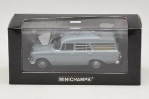 Mercedes 190 W110 Krankenwagen DRK Minichamps 1:43 400037270 Druckguss — Bild 4 von 4