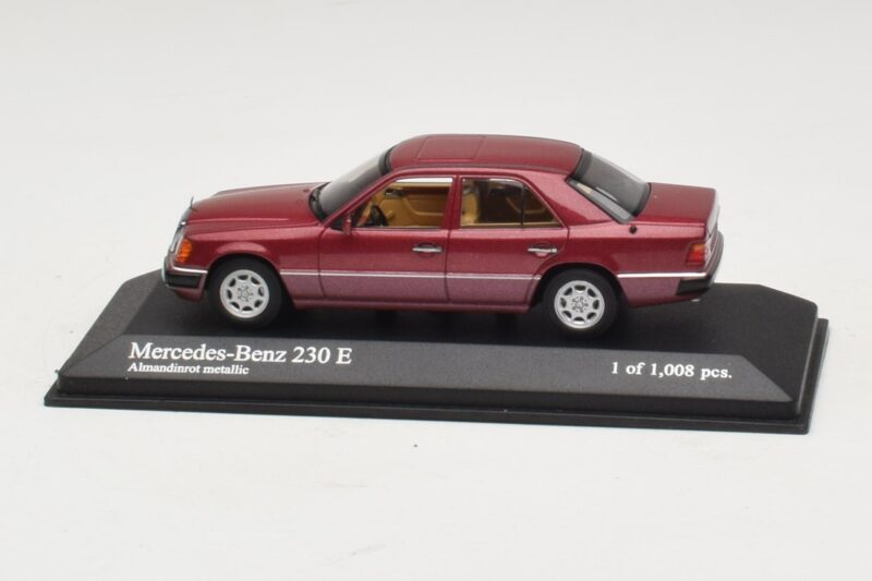 Mercedes 230E W124 Rot Metallic Minichamps 1:43 Mercedes 230E W124 Rot Metallic Minichamps 1:43 400037001 Druckguss