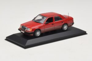 Mercedes 300D W124 Turbo Rot Minichamps 1:43 3210 Druckguss — Bild 2 von 4