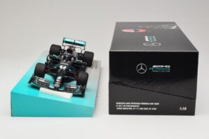 Mercedes AMG Petronas W11 EQ Performance #44 L. Hamilton 91st F1 Win Eifel GP 2020 Minichamps 1:18 113201144 Druckguss — Bild 6 von 6