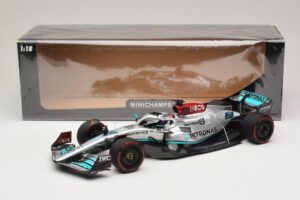 Mercedes AMG Petronas W13 E Performance #63 G. Russell Spanish GP 2022 Minichamps 1:18 110220063 Druckguss — Bild 6 von 7
