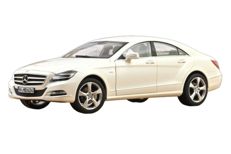 Mercedes CLS C218 Coupé Brilliant White Metallic Norev 1:18 Mercedes CLS C218 Coupé Brilliant White Metallic Norev 1:18 183943 Druckguss