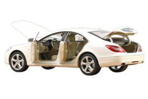Mercedes CLS C218 Coupé Brilliant White Metallic Norev 1:18 183943 Druckguss — Bild 2 von 3