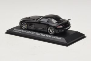 Mercedes SLS AMG C197 Black Series Schwarz Metallic Minichamps 1:43 437033020 Druckguss — Bild 3 von 4