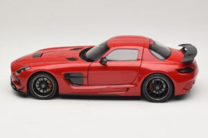 Mercedes SLS AMG C197 Black Series Rot Minichamps 1:18 110033022 Druckguss — Bild 4 von 8