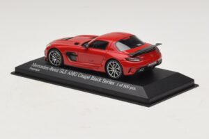 Mercedes SLS AMG C197 Black Series Rot Minichamps 1:43 437033021 Druckguss — Bild 3 von 4