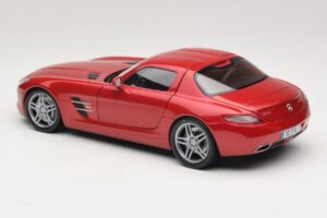 Mercedes SLS AMG C197 Rot Metallic Minichamps 1:18 100039020 Druckguss — Bild 7 von 8