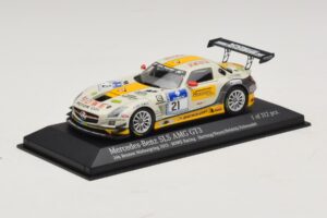Mercedes SLS AMG GT3 #21 Rowe Racing Hartung / Heyer Nurburgring 24 Hours 2013 Minichamps 1:43 410133221 Druckguss — Bild 2 von 4