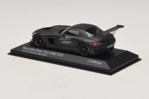 Mercedes SLS AMG GT3 45 Years of Driving Performance Schwarz Minichamps 1:43 410133200 Druckguss — Bild 3 von 4