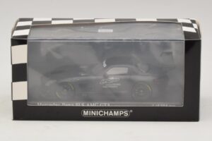 Mercedes SLS AMG GT3 45 Years of Driving Performance Schwarz Minichamps 1:43 410133200 Druckguss — Bild 4 von 4
