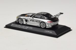 Mercedes SLS AMG GT3 #96 M. Hakkinen / R. Arnold 6 Hours of Zhuhai 2011 Minichamps 1:43 410113296 Druckguss — Bild 3 von 4