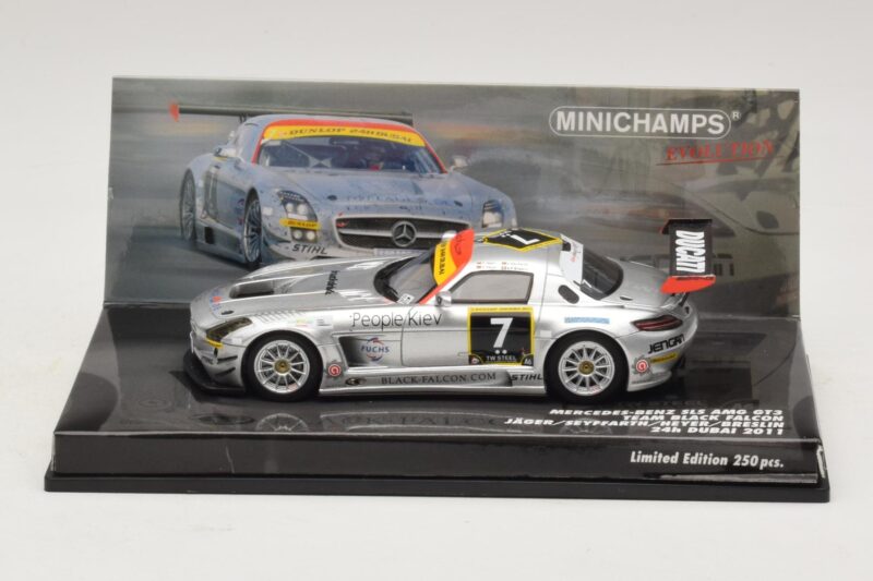 Mercedes SLS AMG GT3 #7 Black Falcon Jager / Seyffarth 24 Hours of Dubai 2011 Minichamps 1:43 Mercedes SLS AMG GT3 #7 Black Falcon Jager / Seyffarth 24 Hours of Dubai 2011 Minichamps 1:43 437110307 Druckguss