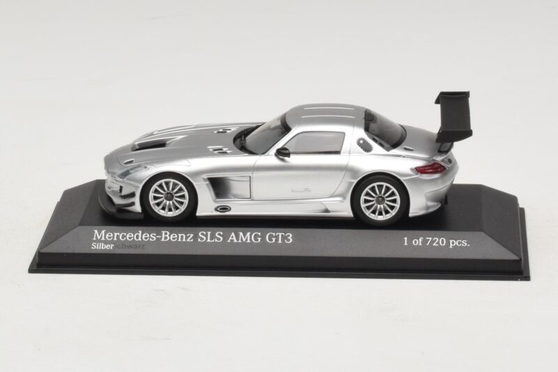 Mercedes SLS AMG GT3 Silber Minichamps 1:43 Mercedes SLS AMG GT3 Silber Minichamps 1:43 410113202 Druckguss